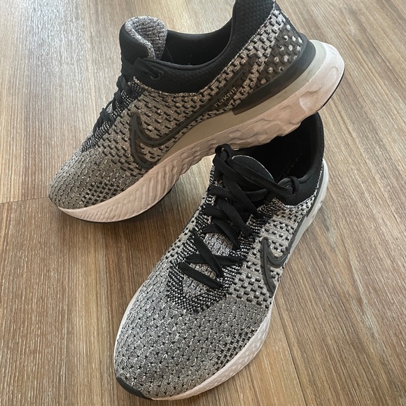 Nike React Infinity Run Flyknit 3 Running Shoe Size 9 - Picture 4 of 5